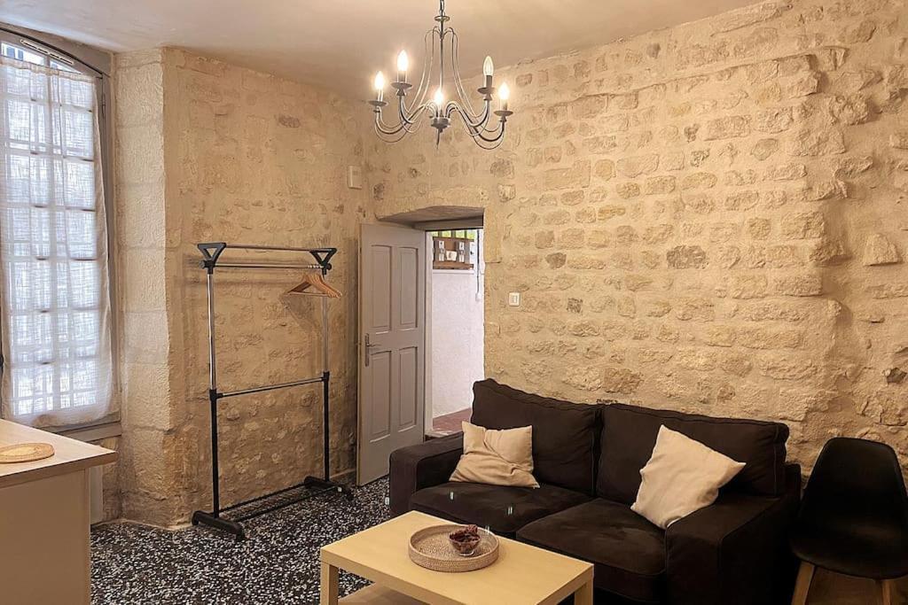 Appartement Au Coeur Du Quartier De La Roquette Arles Extérieur photo
